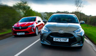 Toyota Yaris vs Renault Clio E-Tech - front tracking 